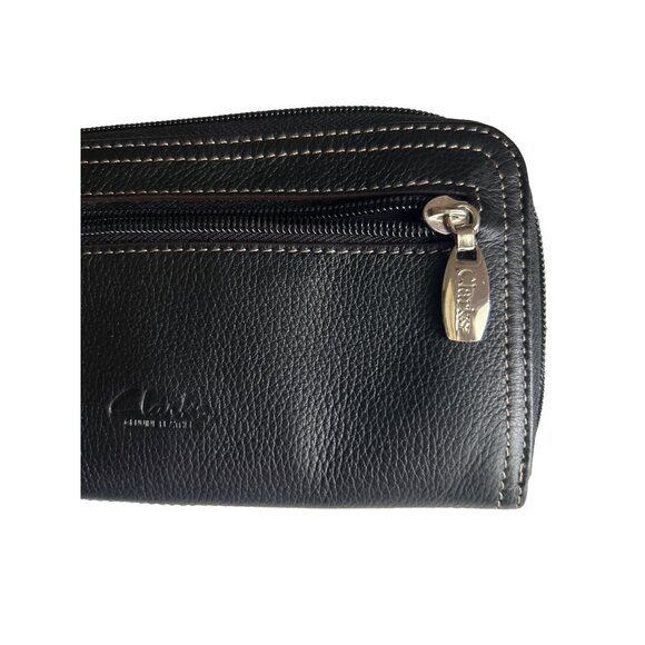 Clarks Dark Brown Leather Wallet With Zip Closure & Multiple Compartments - Picture 8 of 9